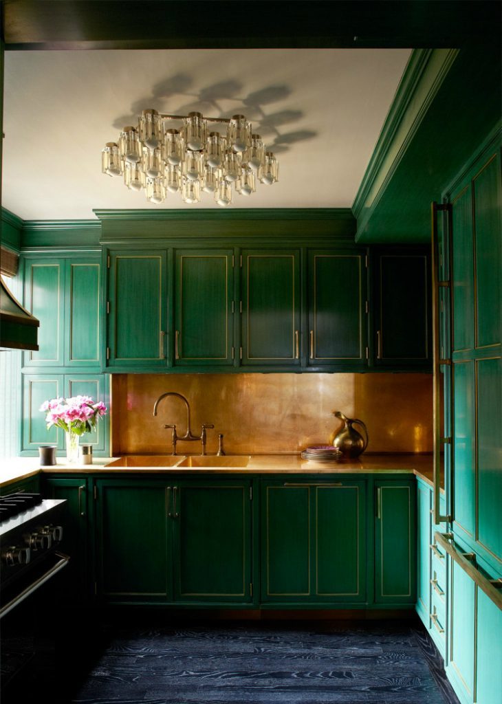 Color-of-the-Year-2017-by-Pantone-is-Greenery-Kelly-Wearstler-Green-kitchen-730x1024