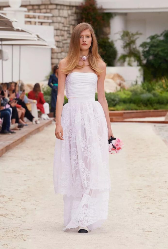 chanel-0062-cruise-2022-23-collection-looks-vf-hd_1600