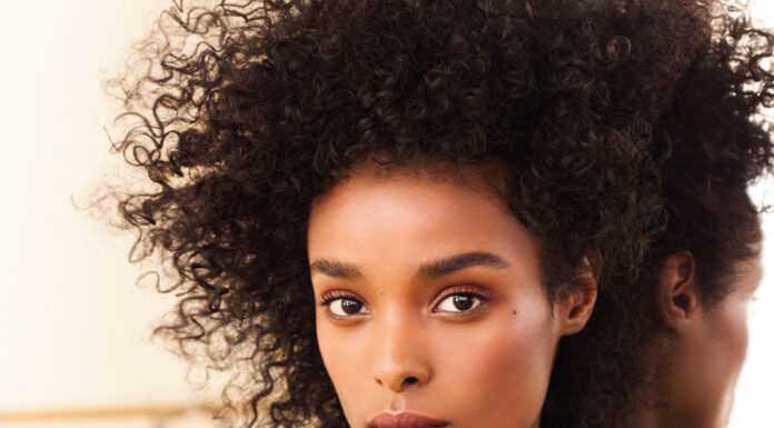 Chanel Les Beiges Touche de Teint – naturalność to styl LES BEIGES TOUCHE DE TEINT