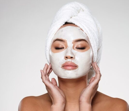 Top 5: Najlepsze maski do twarzy o działaniu anti-aging