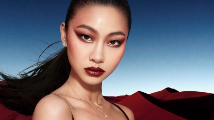 Trendy w makijażu na jesień-zima 2025