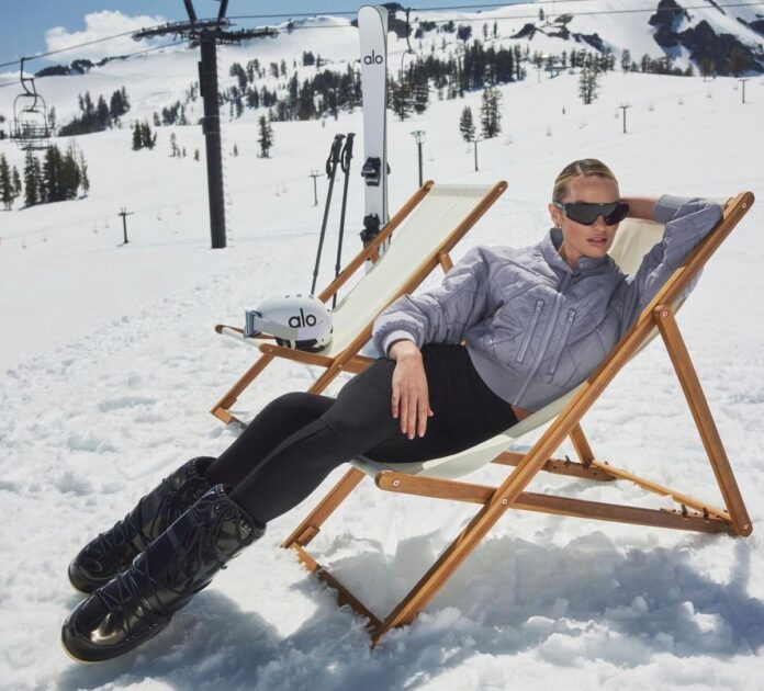 candice-swanepoel-for-alo-yoga-10-25-2023-0