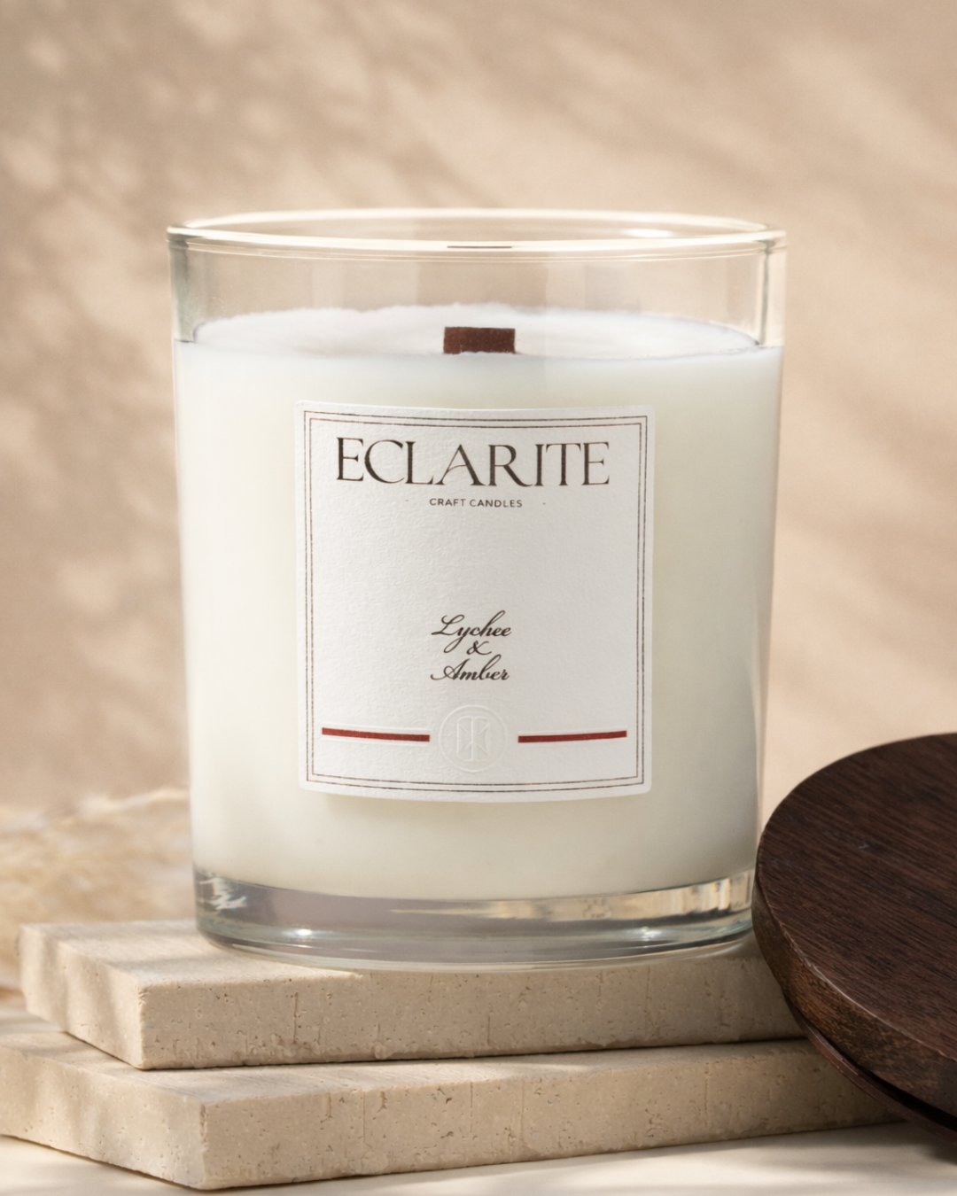 eclarite-sojowa-swieca-handmade-330g-o-zapachu-lychee-amber-ciemne-wieczko